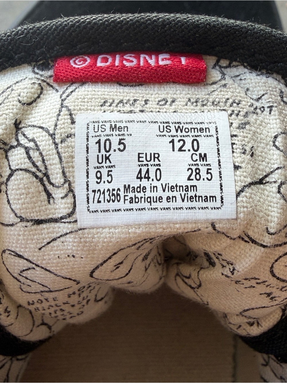 Vans Disney Mickey Mouse Club Old Skool Black Red Suede Sneakers Men’s 10.5 - Picture 4 of 12